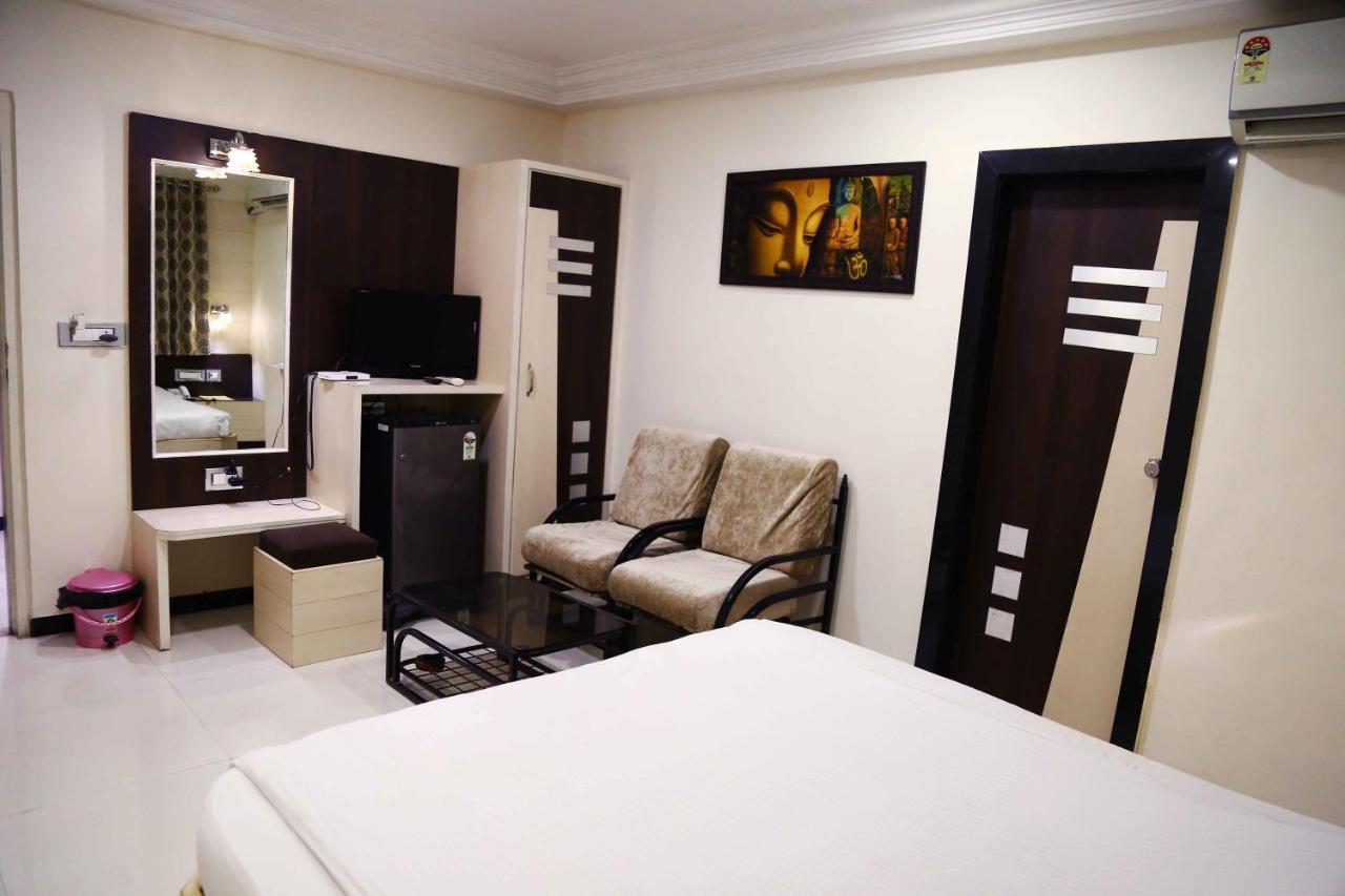Hotel Regency Dzsámnagar Kültér fotó