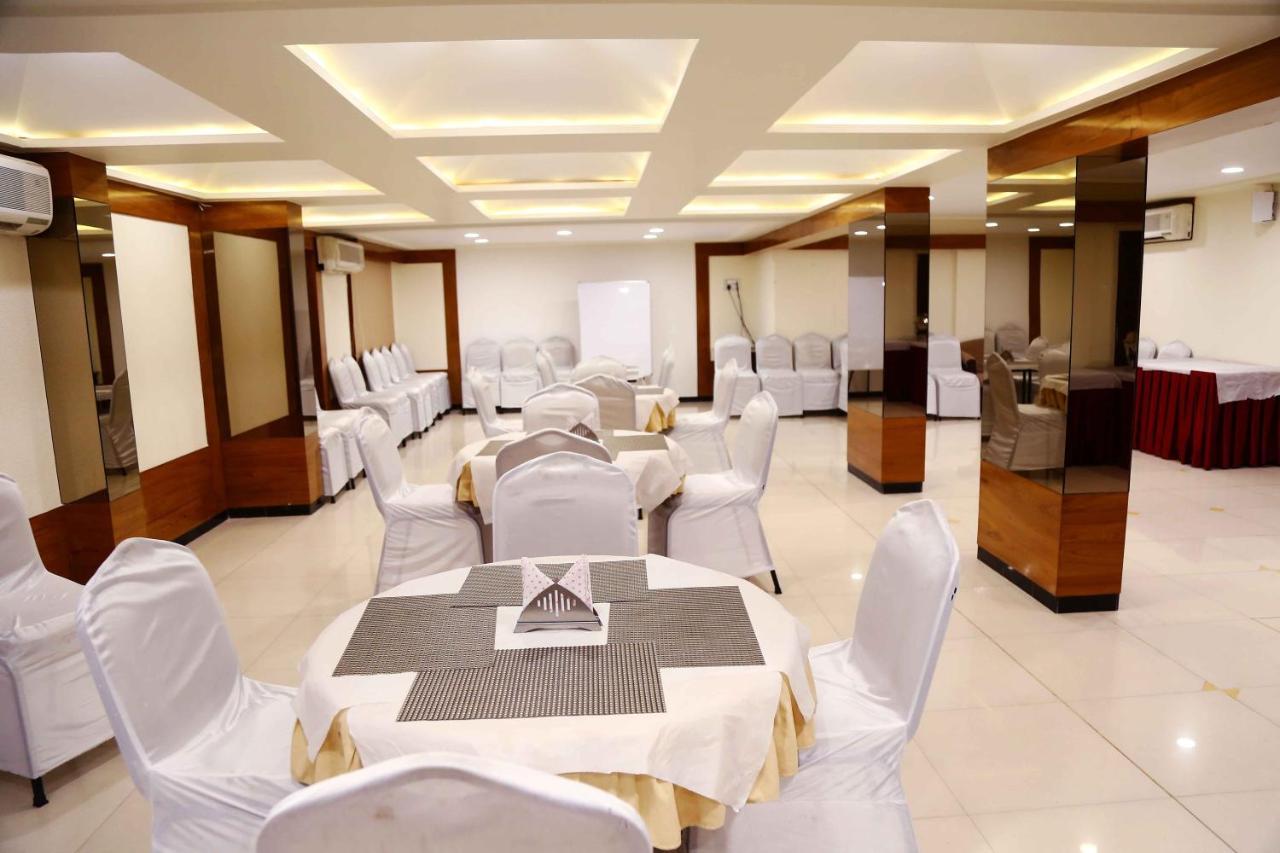 Hotel Regency Dzsámnagar Kültér fotó